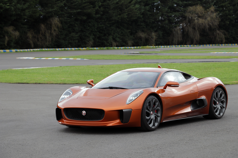 Illustration for article titled It's A Miracle Jaguar's C-X75 James Bond Car Exists At All (And It's Freaking Amazing To Drive)